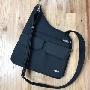 Travelon Anti-theft crossbody travel bag black